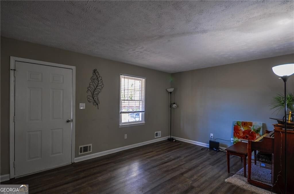 200 Capitol Avenue Winder - Photo 6