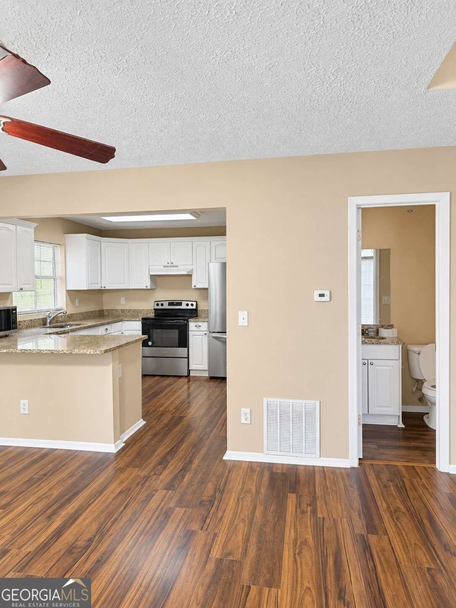 821 Hampton Hill Court Lawrenceville - Photo 6