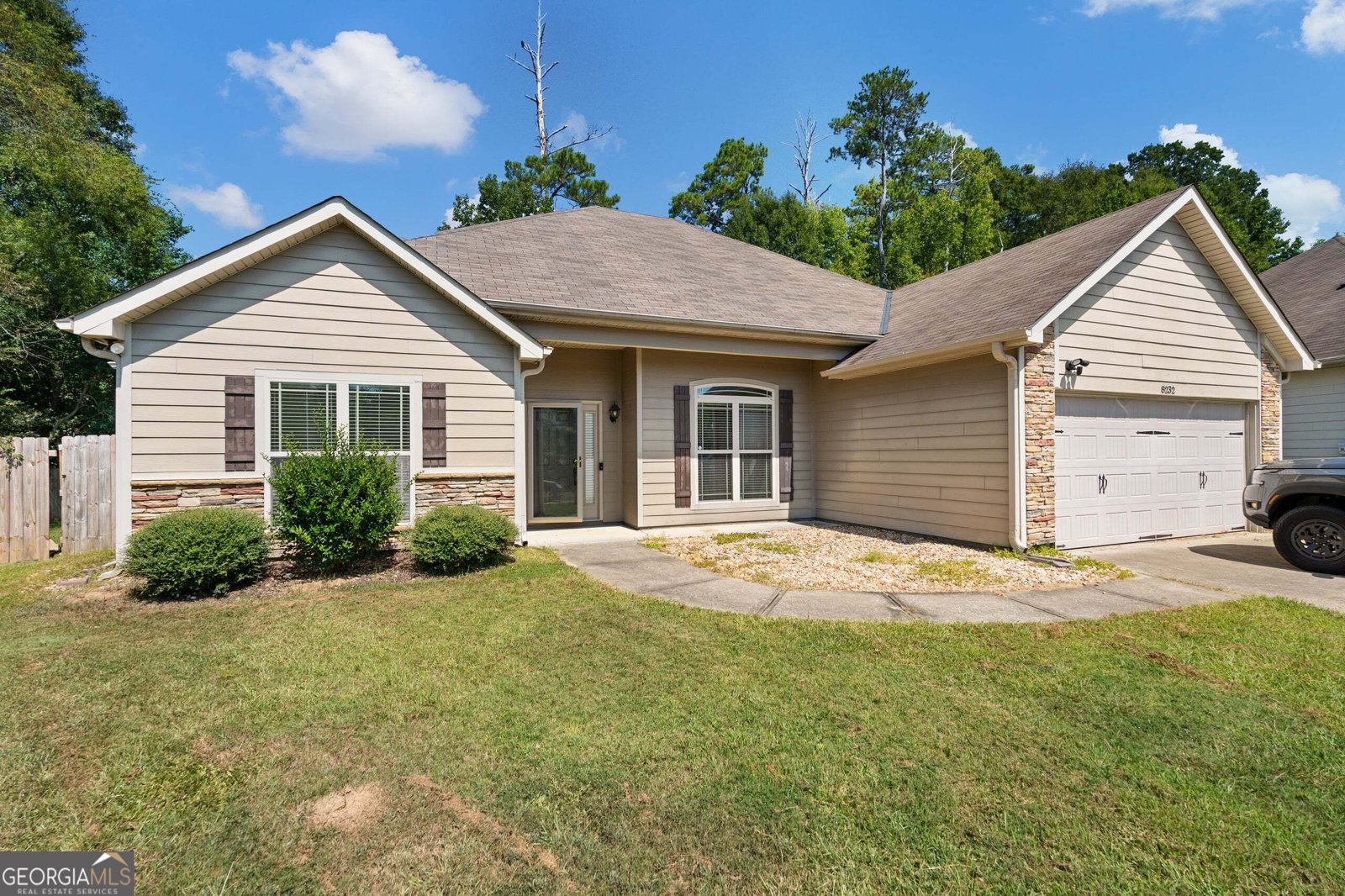 8232 Lantern Court Columbus - main photo