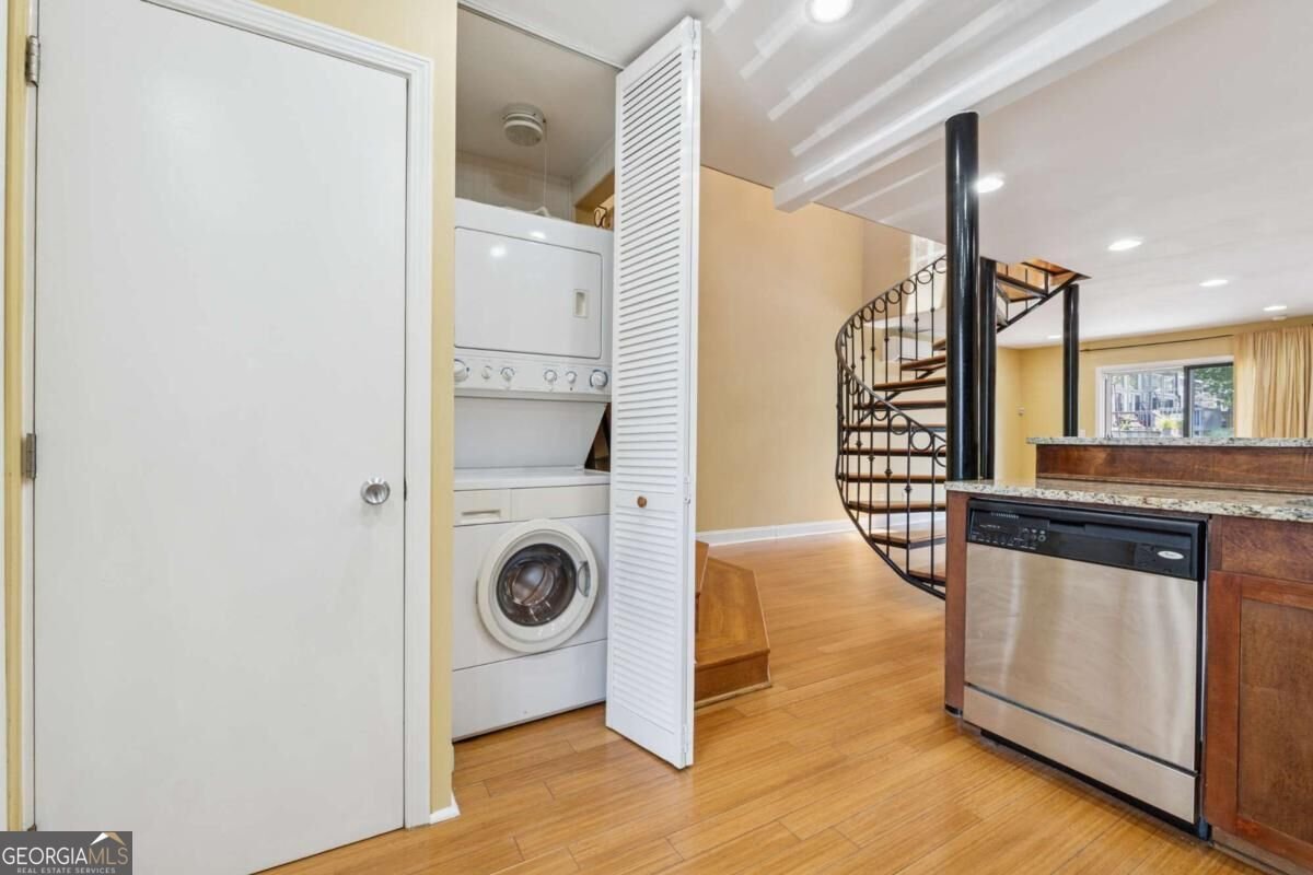 1023 Riverbend Club Drive Atlanta - Photo 10