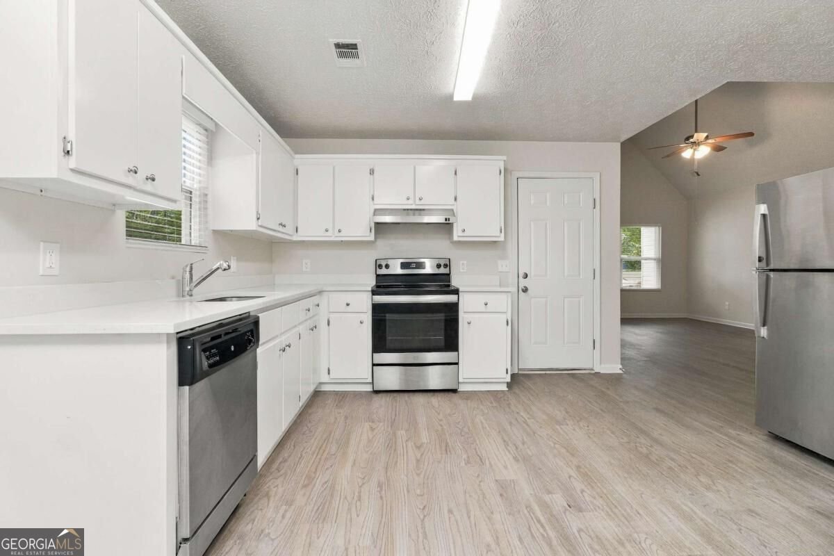 123 Whispering Pine Lane White - Photo 9