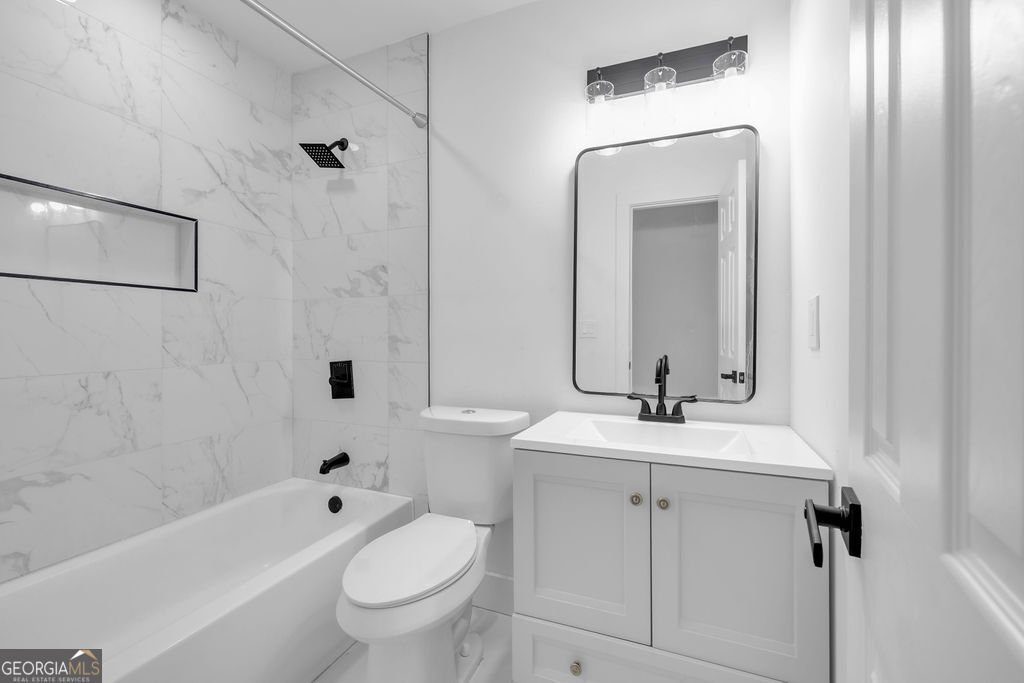 2484 Calvin Avenue East Point - Photo 10