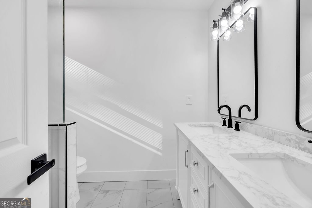 2484 Calvin Avenue East Point - Photo 17