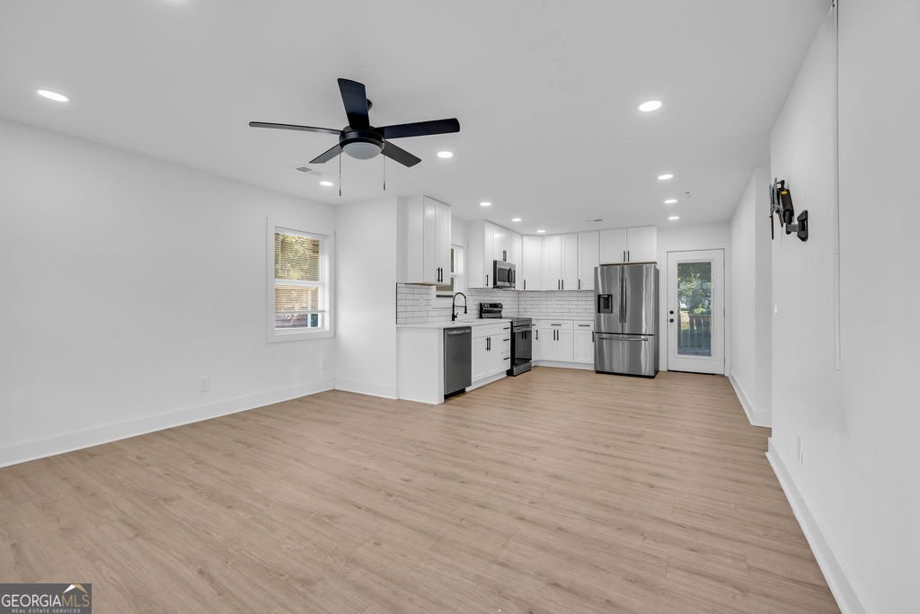 2484 Calvin Avenue East Point - Photo 6