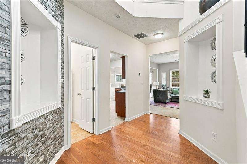 620 Oleander Way Canton - Photo 6