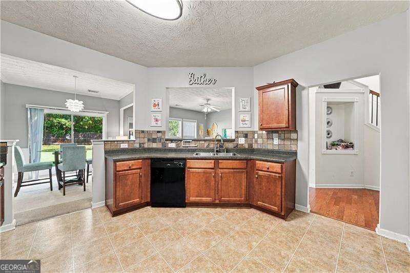 620 Oleander Way Canton - Photo 9