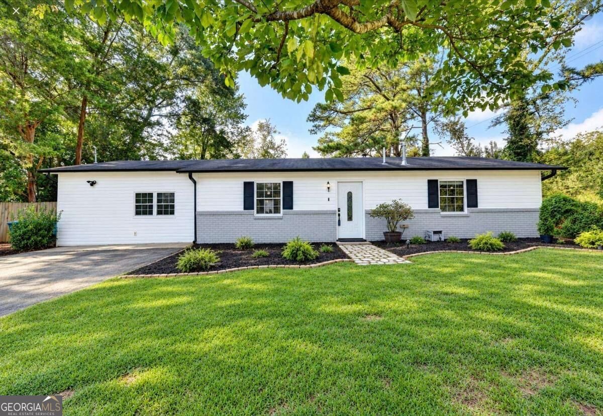 4391 Bryant Drive Lilburn - main photo