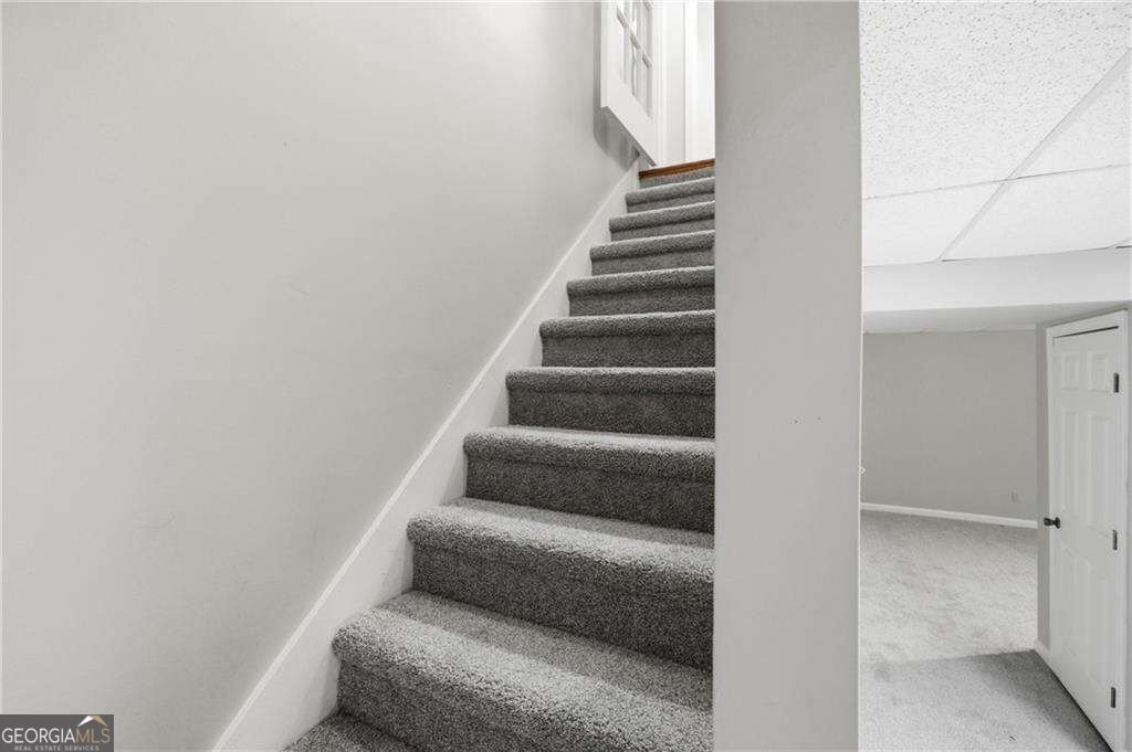 8010 Hickory Court Murrayville - Photo 21