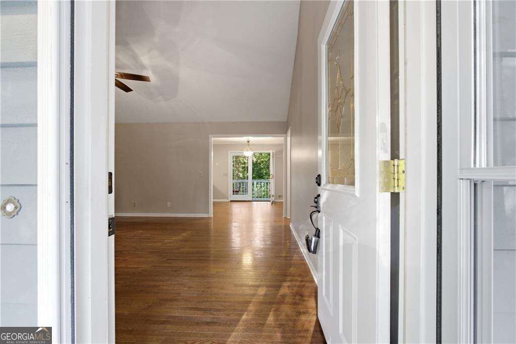 8010 Hickory Court Murrayville - Photo 8