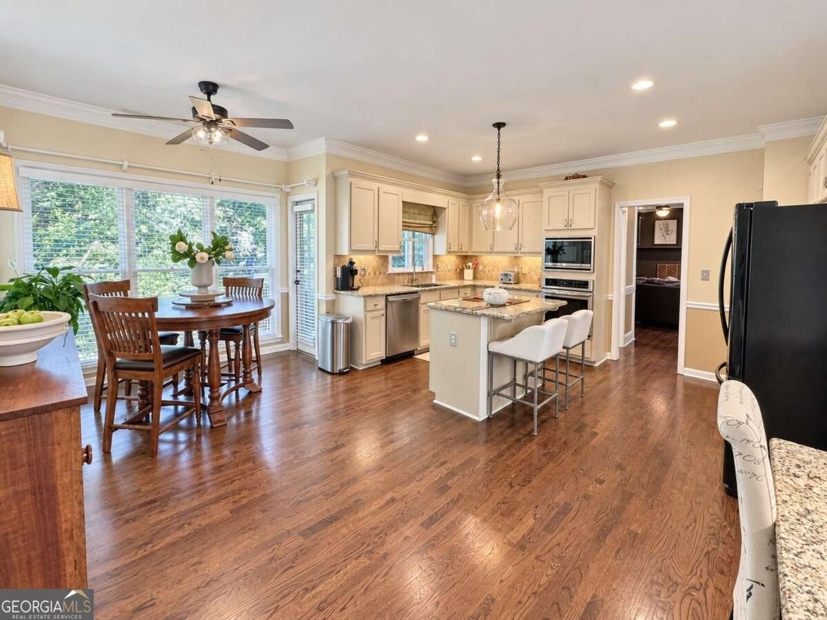 1455 Chinook Court Lilburn - Photo 9