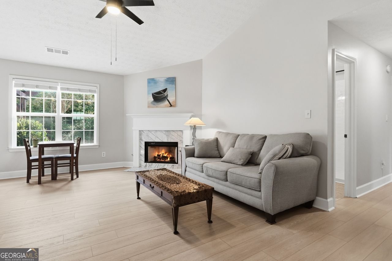 1215 Hillcrest Glenn Circle Sugar Hill - Photo 12