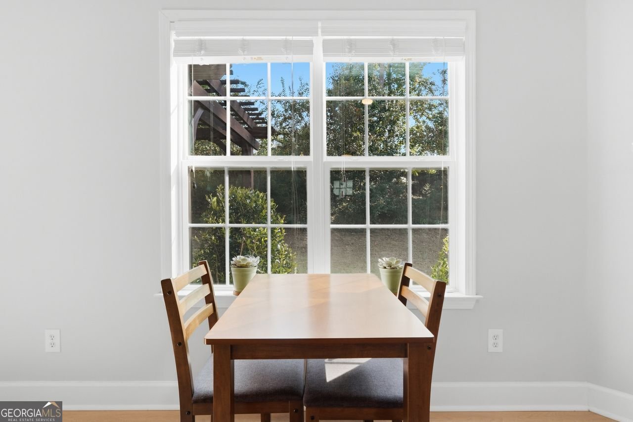 1215 Hillcrest Glenn Circle Sugar Hill - Photo 13