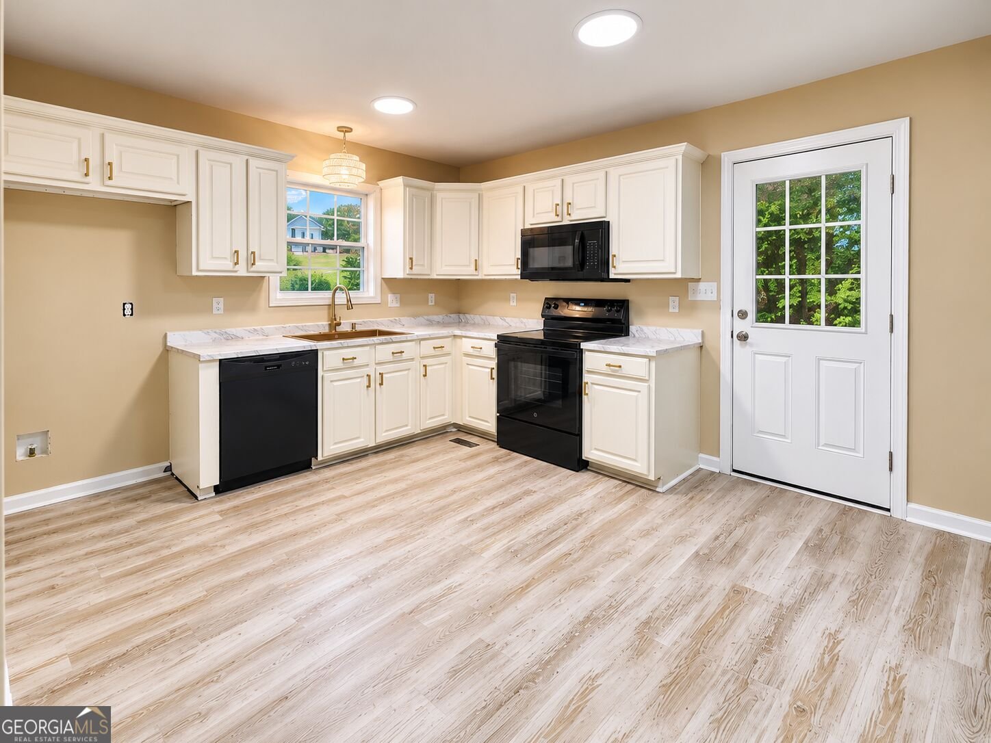 104 Silver Maple Court Byron - Photo 13