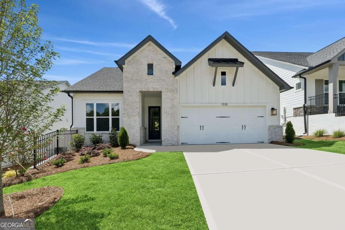 1335 Autumn Lake Drive Gainesville - main photo