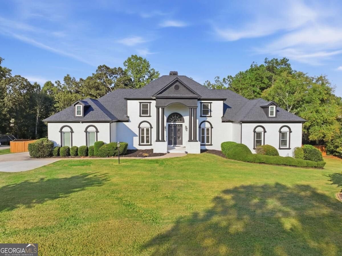230 Bayberry Run Fayetteville - main photo