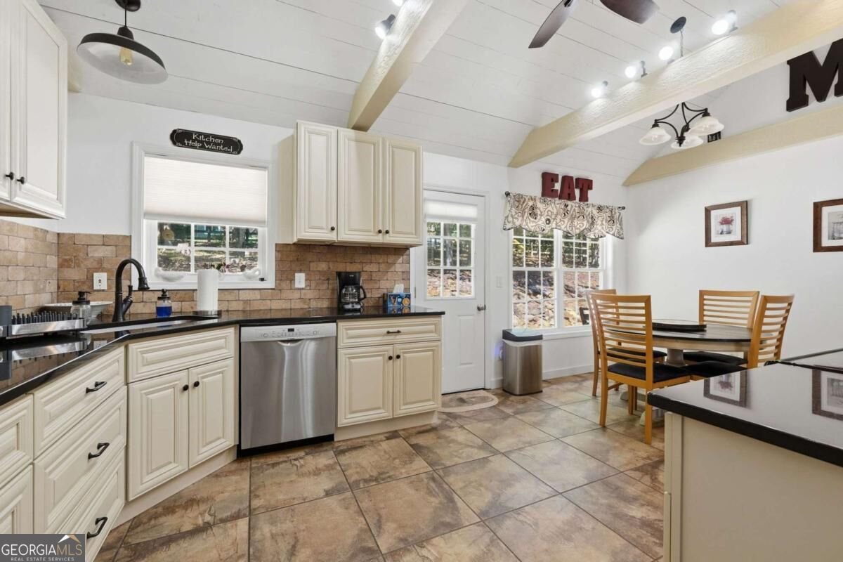 130 Walnut Court Waleska - Photo 17