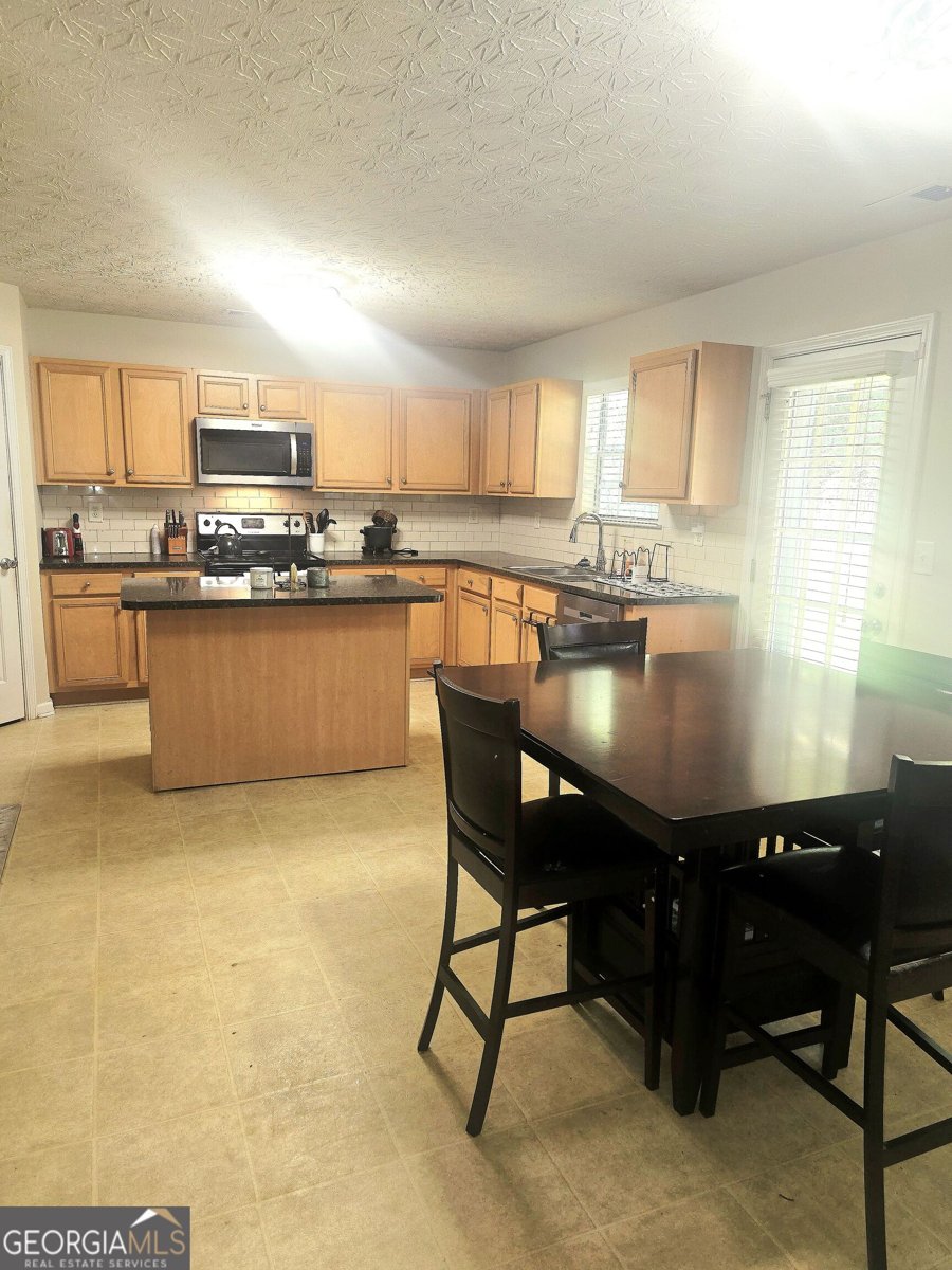 212 Hightower Trail Riverdale - Photo 16