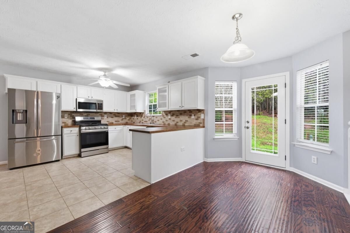 9360 Carnes Crossing Circle Jonesboro - Photo 8