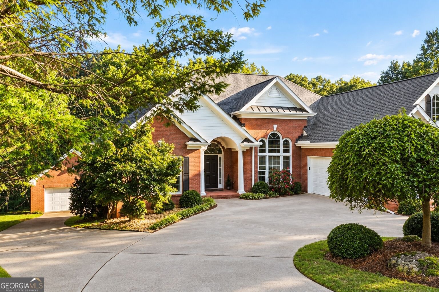 8645 Anchor On Lanier Court Gainesville - main photo