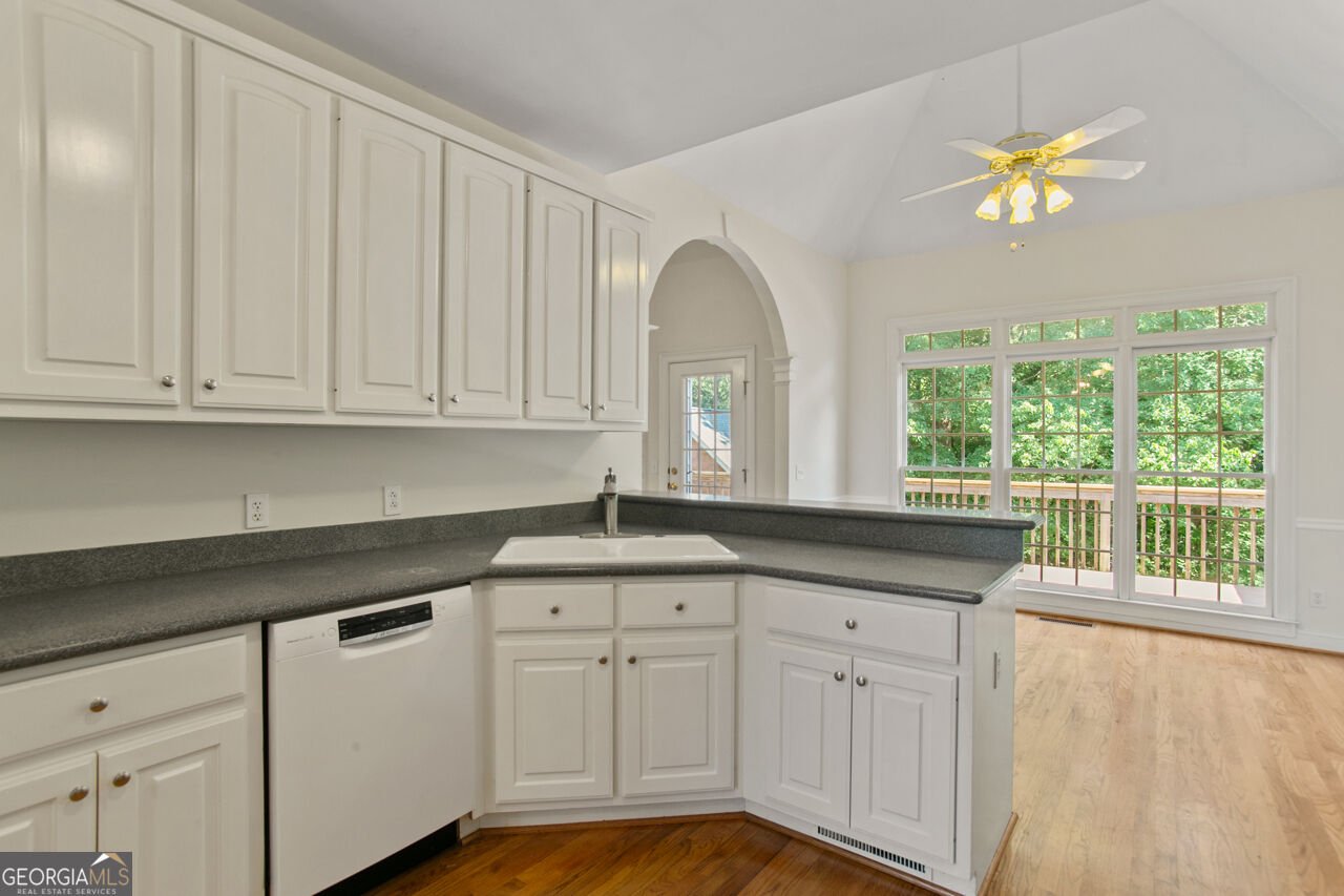 8645 Anchor On Lanier Court Gainesville - Photo 15