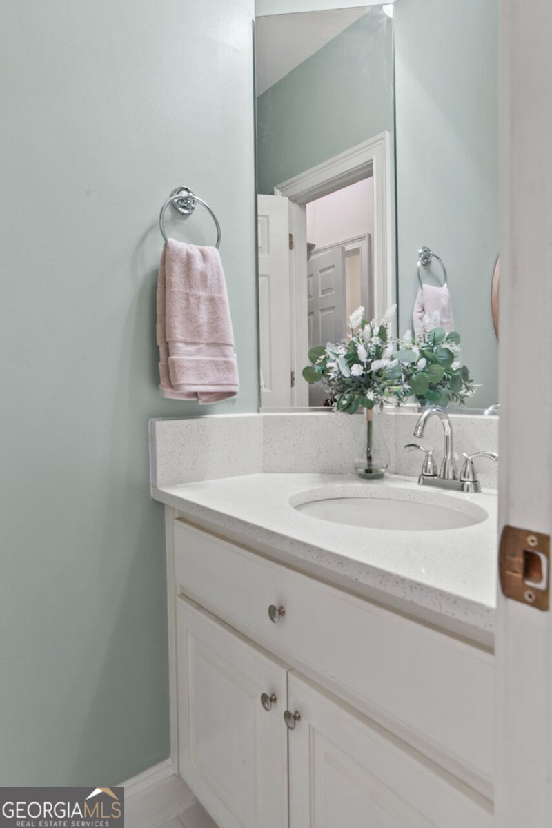 8645 Anchor On Lanier Court Gainesville - Photo 17
