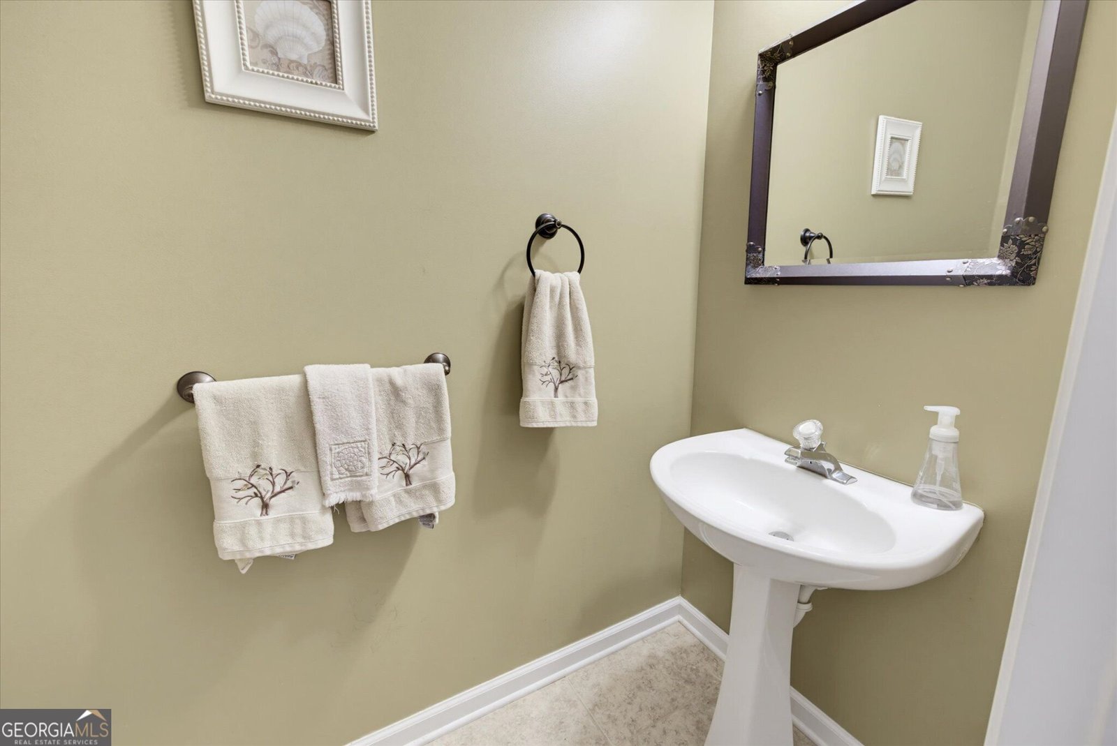 4090 Chestnut Springs Court Cumming - Photo 16