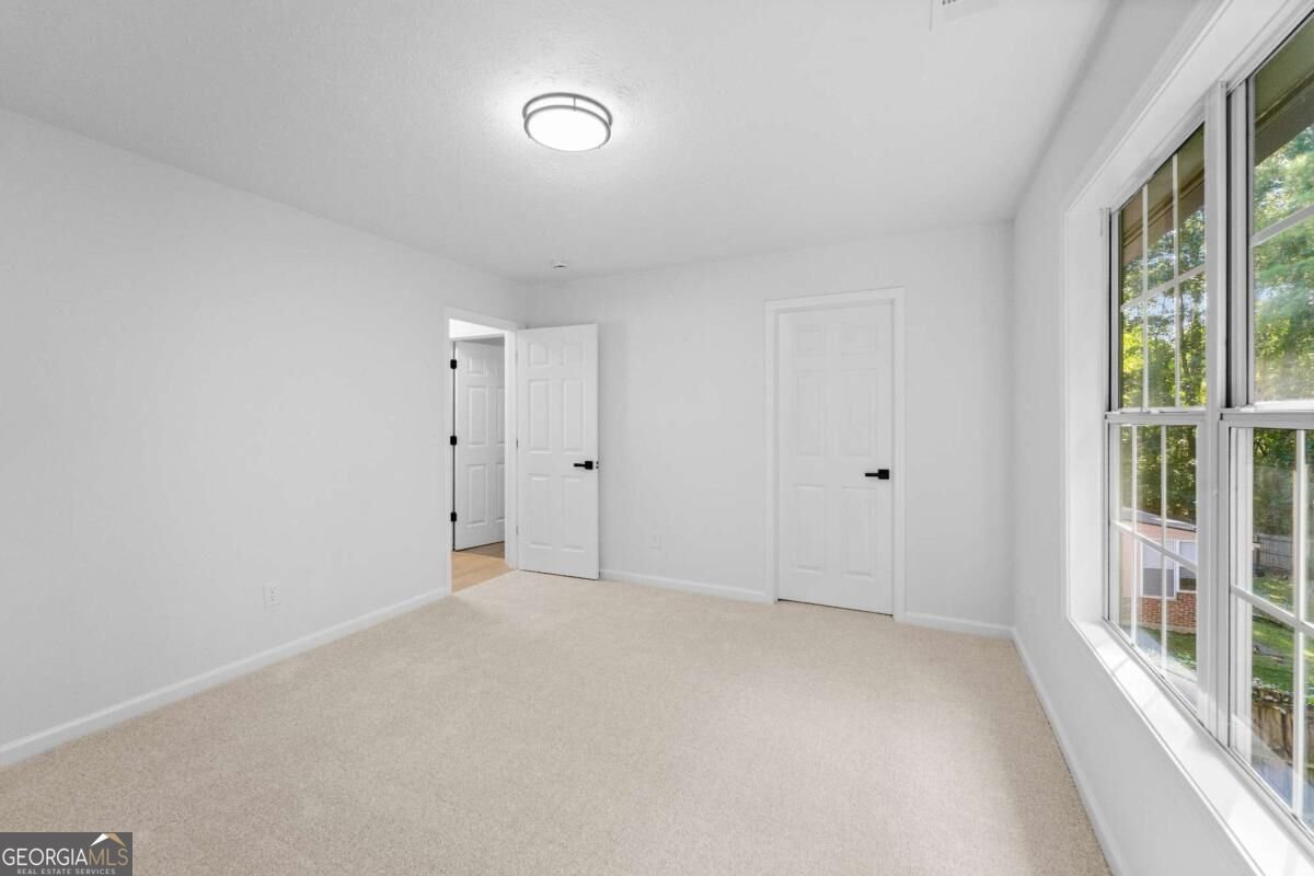 6913 Wynmeadow Drive Stone Mountain - Photo 35