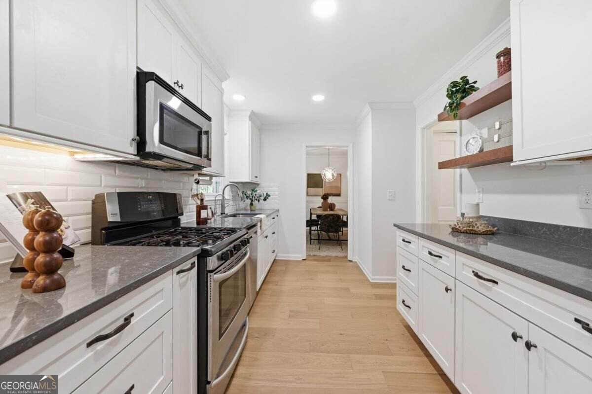 2458 Fontainebleau Drive Atlanta - Photo 10