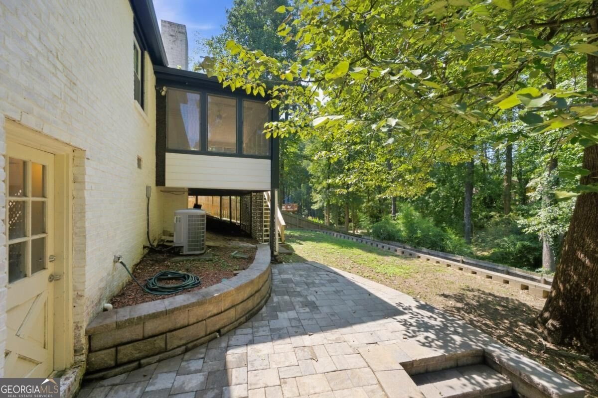 2458 Fontainebleau Drive Atlanta - Photo 32