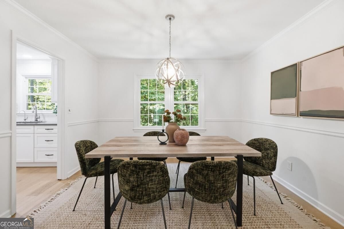 2458 Fontainebleau Drive Atlanta - Photo 6