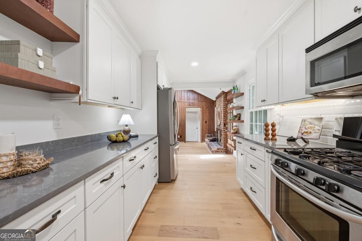 2458 Fontainebleau Drive Atlanta - Photo 8