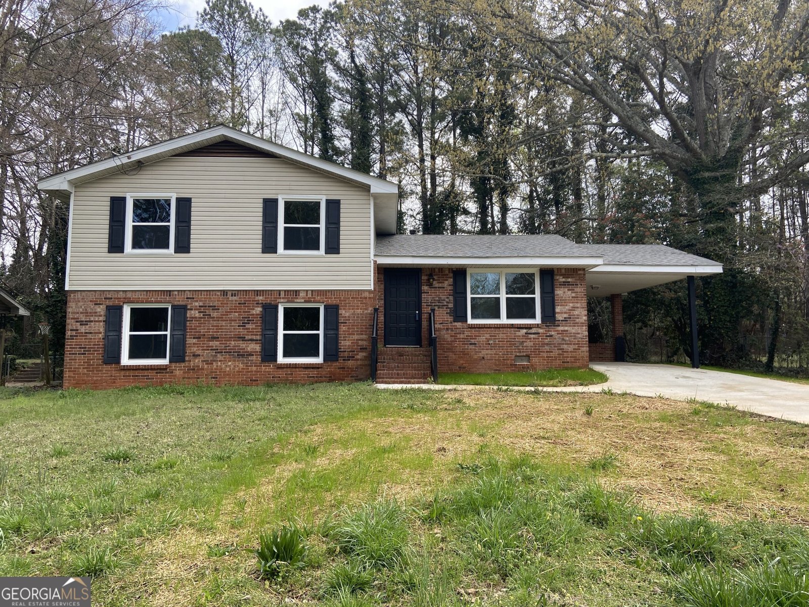 1710 Hallmark Drive Griffin - main photo