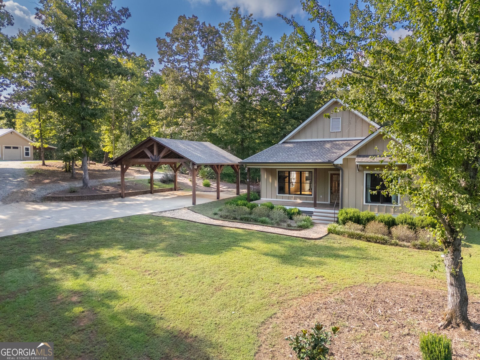 5240 Highway 17 Clarkesville - main photo