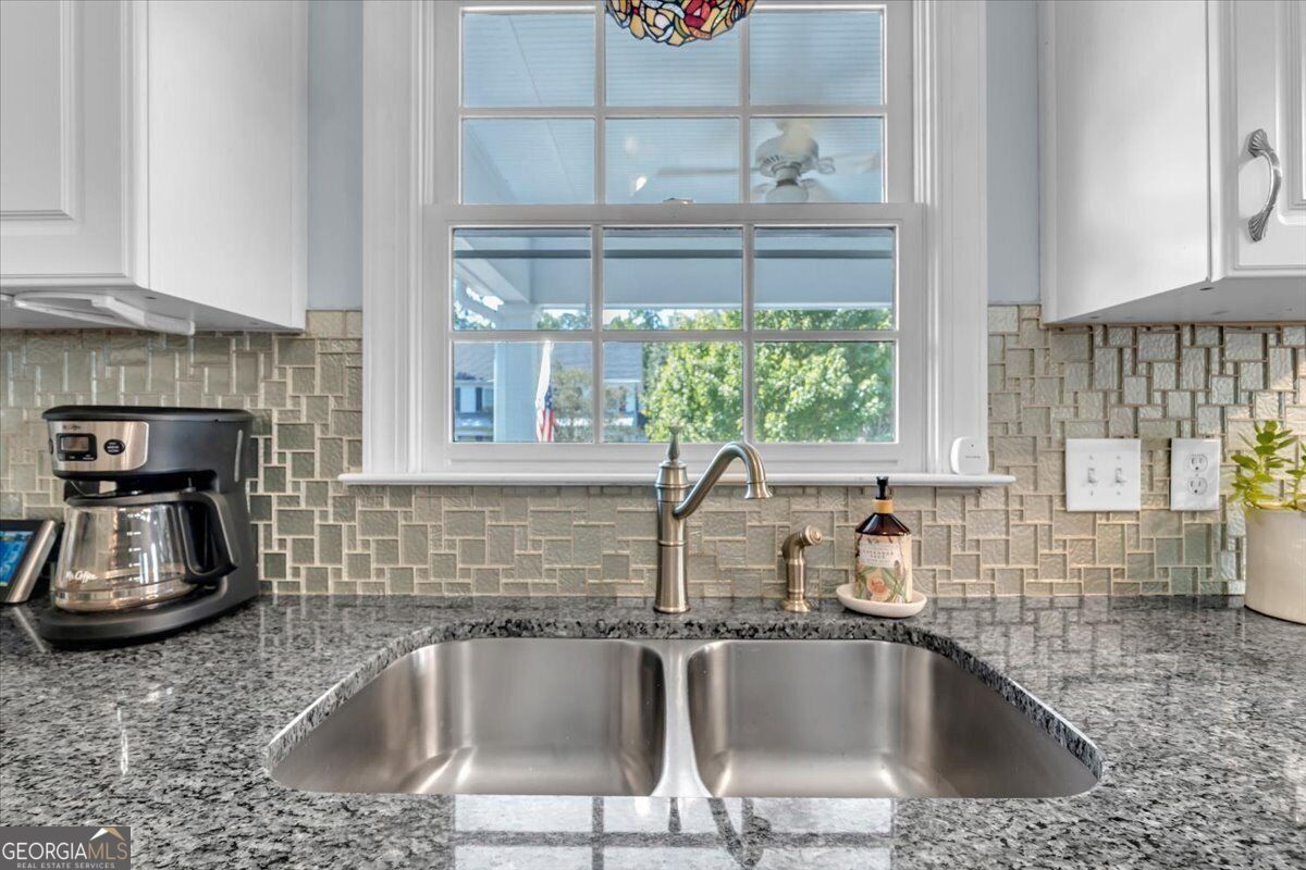 579 Village Road Madison - Photo 10