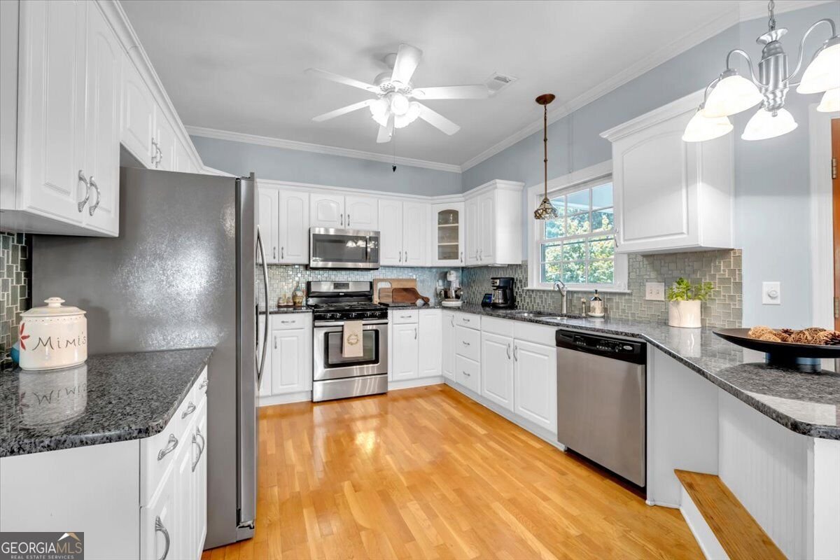 579 Village Road Madison - Photo 9