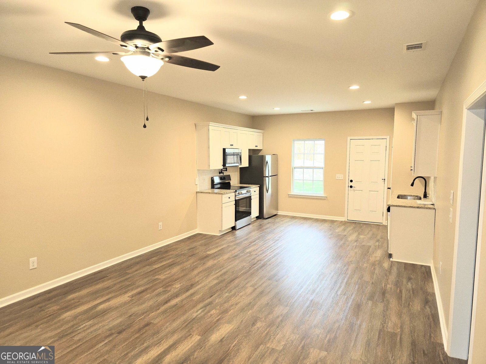 292 Ella Court Columbus - Photo 9