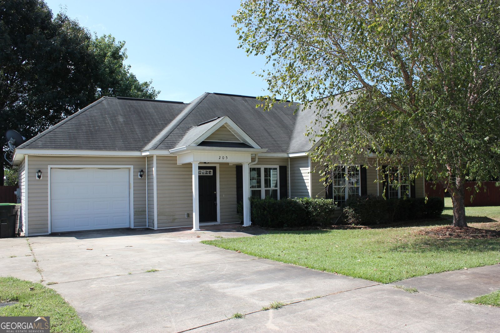 205 Gayla Court Warner Robins - main photo