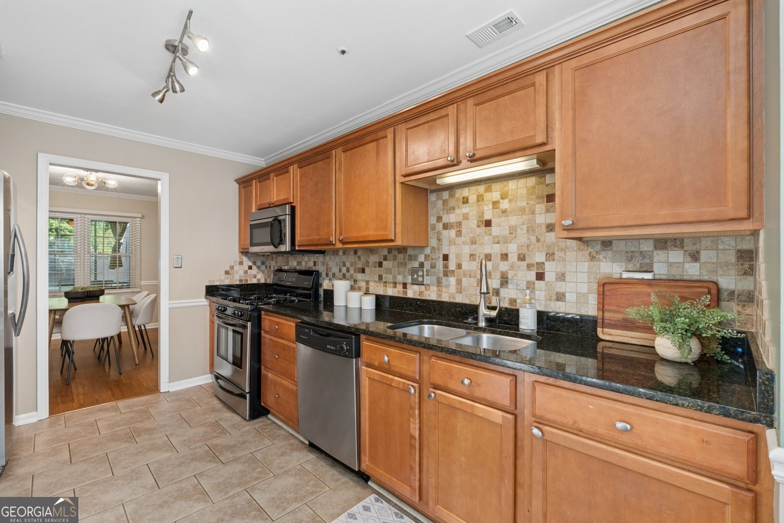 597 Saint James Walk Marietta - Photo 11