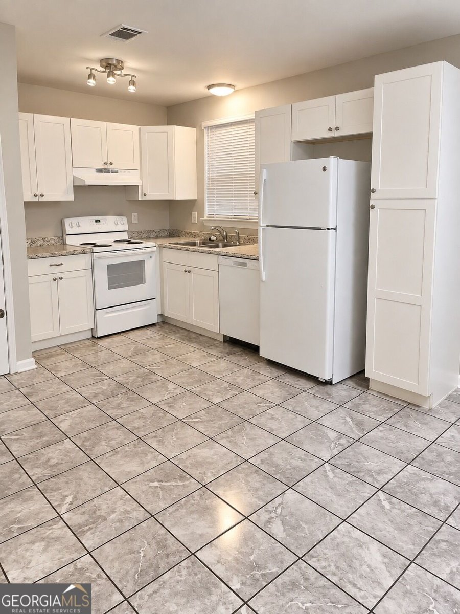 108 Lancelot Court Warner Robins - Photo 6