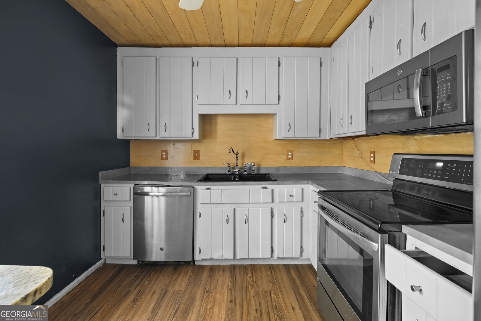108 Little Brook Drive Woodstock - Photo 8