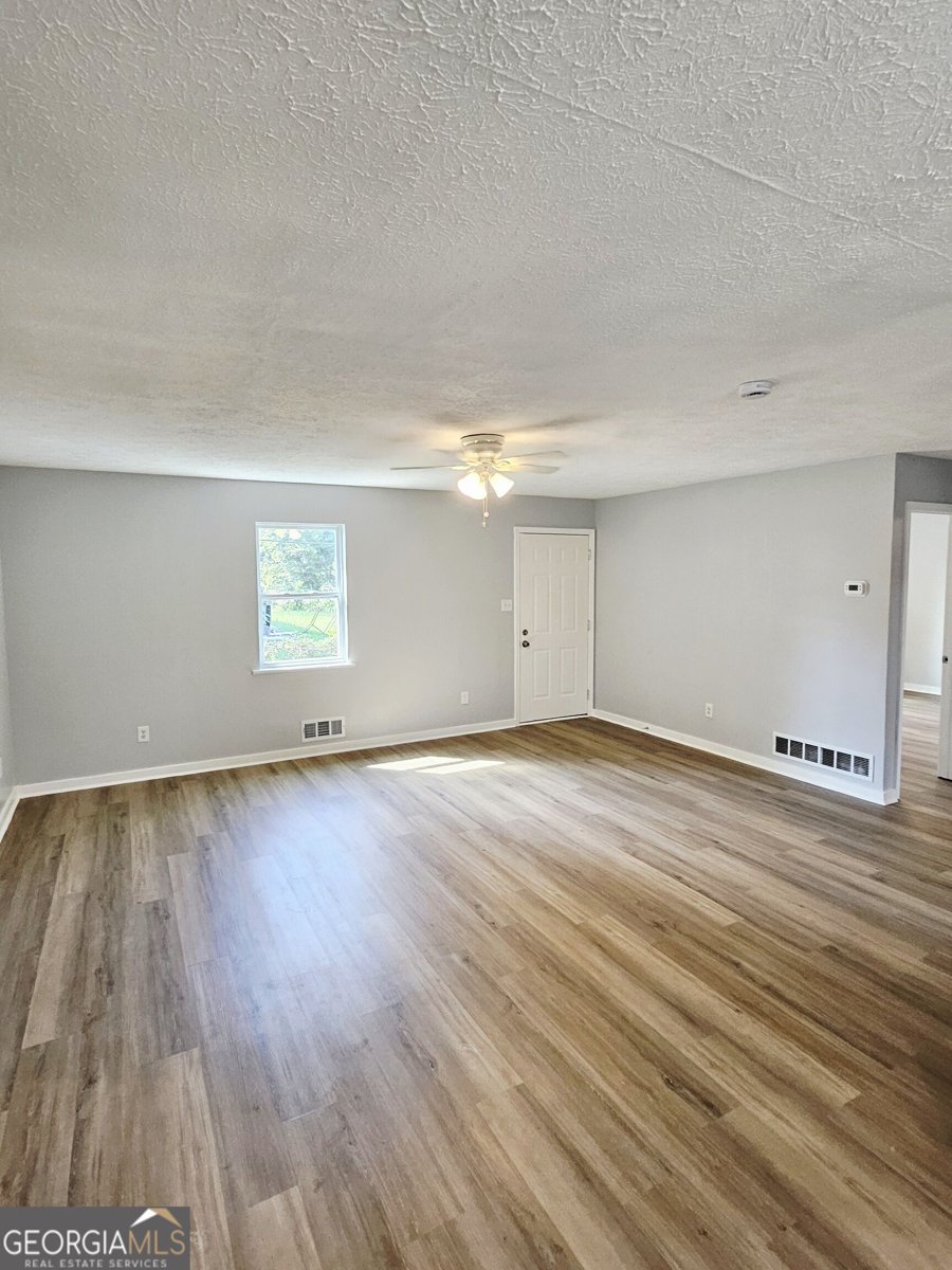 225 Tinsley Street Griffin - Photo 8