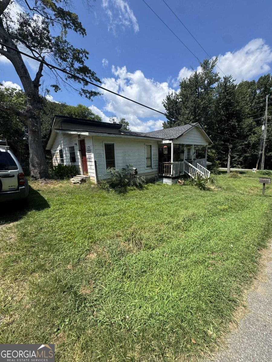 102 Oak Drive Acworth - main photo