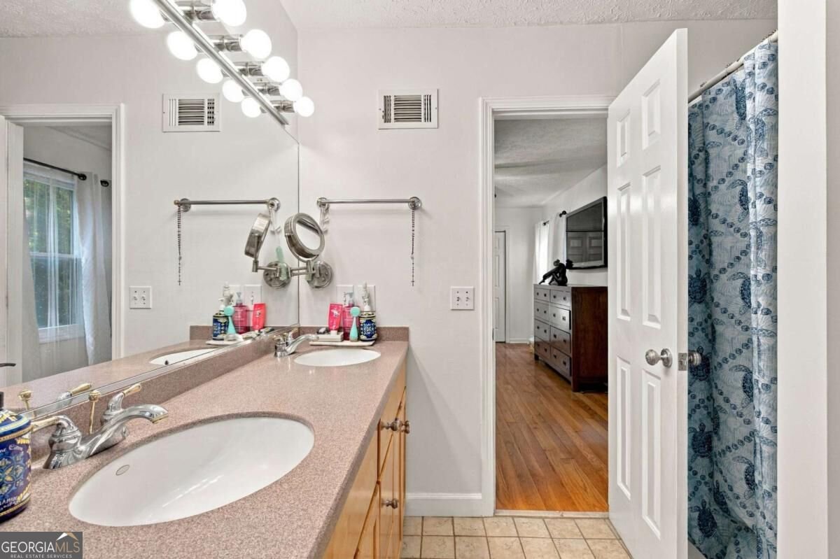 322 Mariner Circle Woodstock - Photo 18