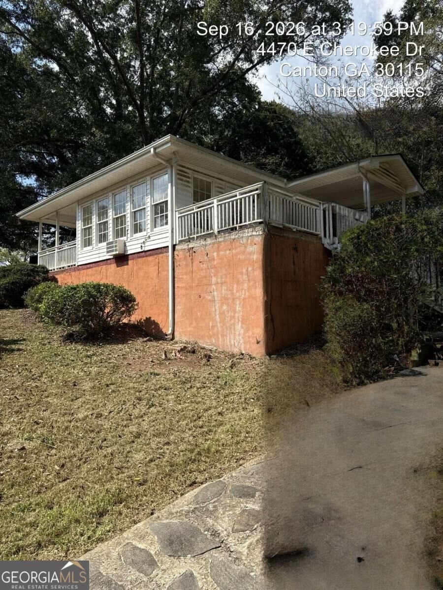 4470 Cherokee Drive Canton - main photo