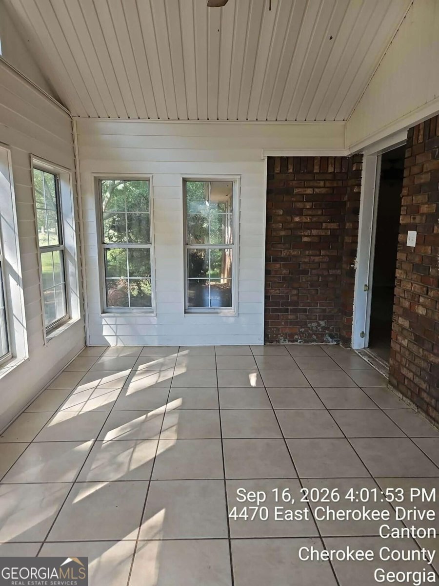 4470 Cherokee Drive Canton - Photo 10