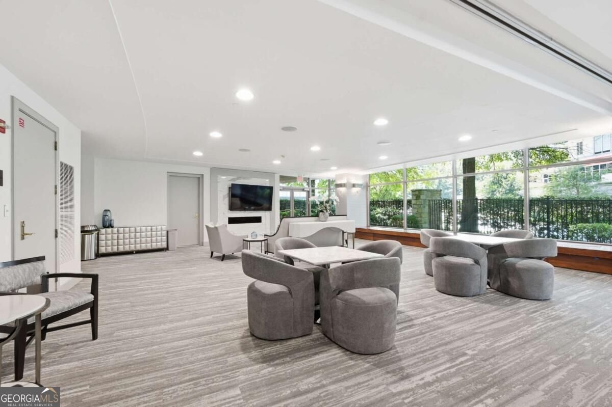 700 Park Regency Place Atlanta - Photo 24