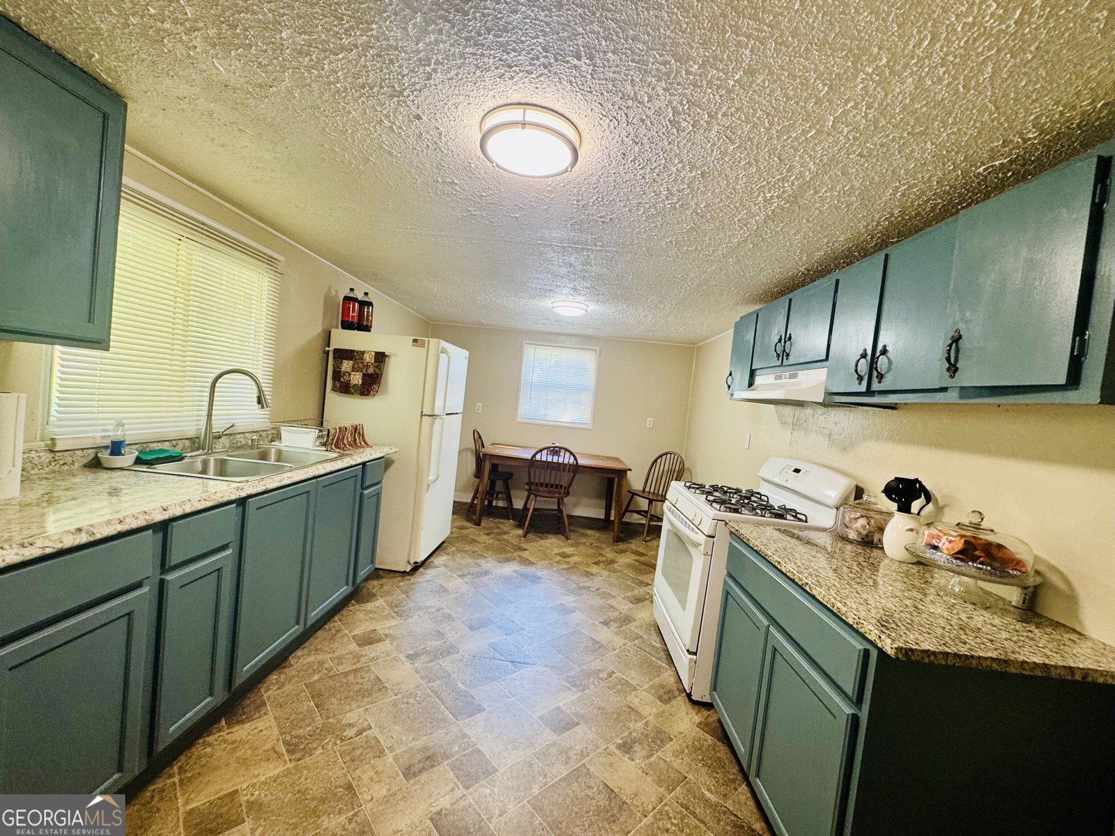 482 Pine Lake Drive West Point - Photo 10