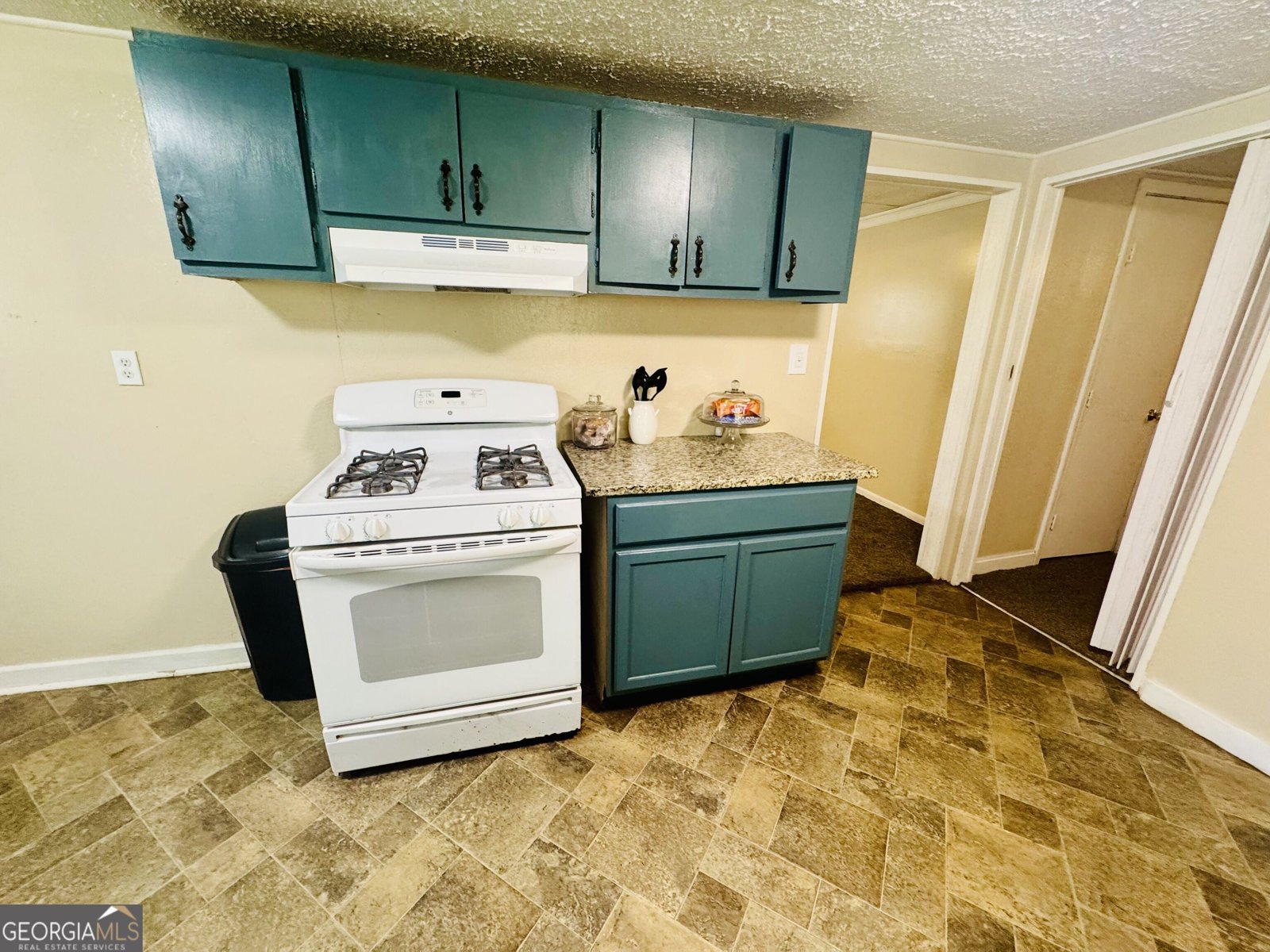 482 Pine Lake Drive West Point - Photo 13