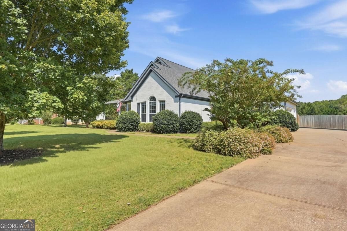 764 Appian Way Statham - Photo 6