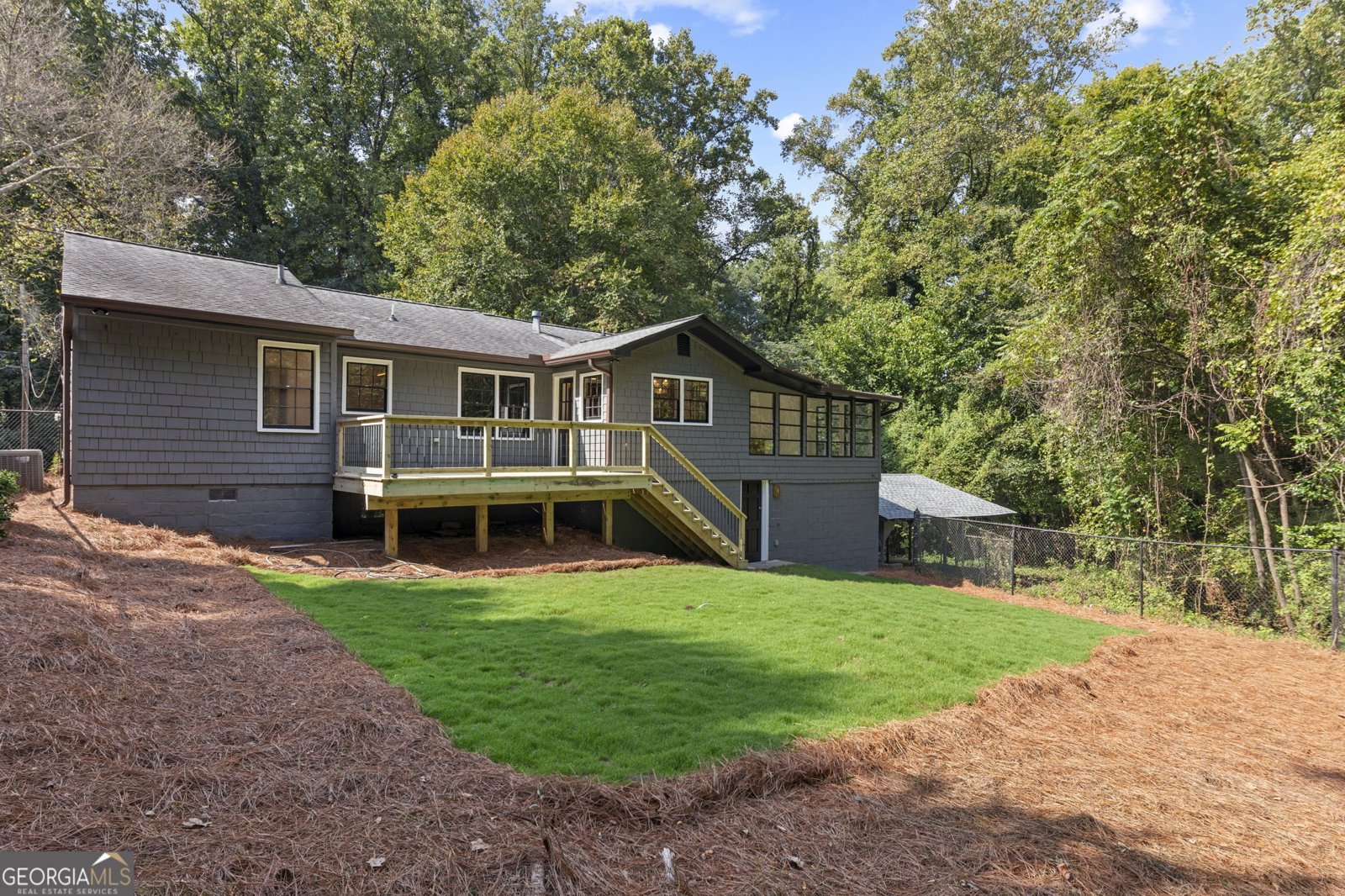 1052 Country Lane Atlanta - Photo 18
